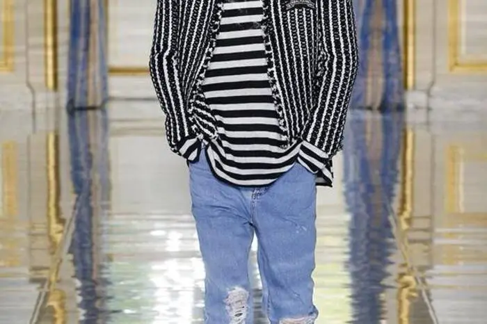 Felix Prabitz ist am Laufsteg gefragt - hier bei Balmain (SS19) in Paris ...