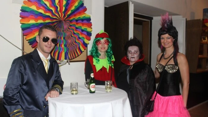 Die Sänger es Arbeitergesangsvereines (AGV) Frantschach luden zum Maskenball in den Festsaal der Mondi