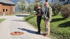 Bei der Projektvorstellung wurde demonstriert, wie die Kitzrettung per Drohne funktioniert