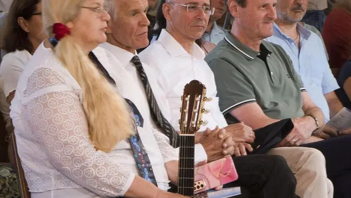 Mit einem festlichen Eröffnungskonzert im Huldigungssaal der Benediktinerabtei Seckau wurde am 19. Juli das 25-jährige Bestehen des Gitarrenfestivals gefeiert. Was einst als Ferienkurs im Schloss Johnsdorf begann, hat sich zu einem international anerkannten Treffpunkt für Gitarristen entwickelt.