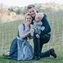 Christoph und Regina Handl machten sich mit ihrer Locationagentur „Feine Zeiten“ selbstständig (Im Bild mit Sohn Finn)