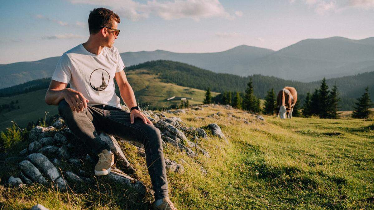 Profi Snowboarder Sebastian Kislinger fungiert als Testimonial für die &quot;homespot&quot;-Shirts