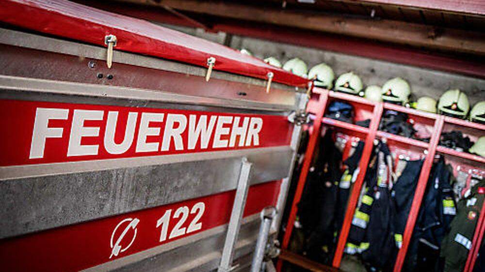 Die Freiwillige Feuerwehr Lienz stand mit 25 Einsatzkräfte im Einsatz