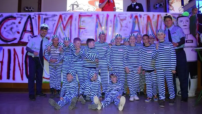 Am Samstag, dem 1. März, fand im Pfarrsaal Fladnitz die Faschingsparty des FC Almenland statt. 