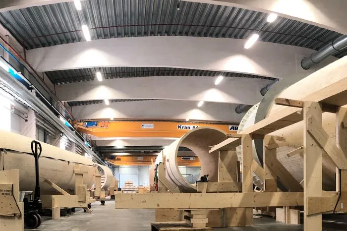 ...Vorteil: Die Bauteile sind leichter. Kürzlich stieg Windturbinenprimus „Vestas“ beim Hersteller ein.