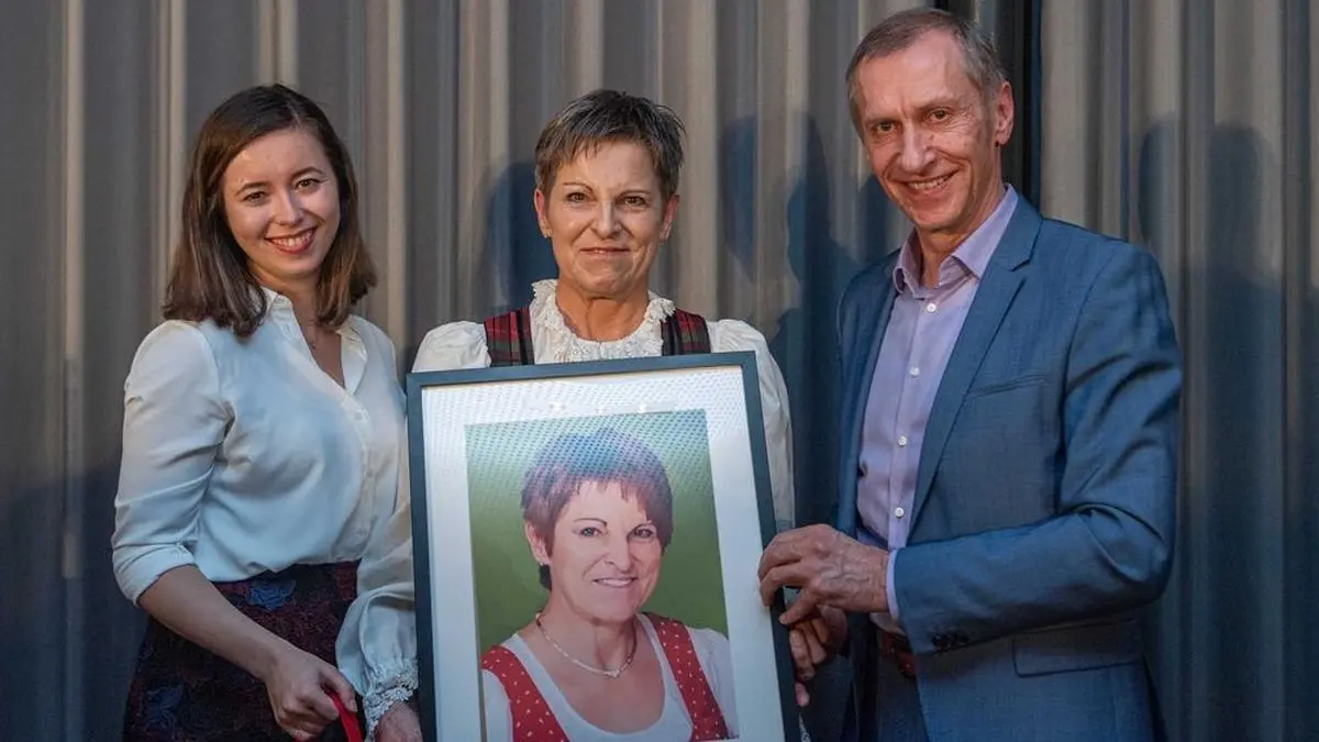 Gertrud Eiletz sammelte mit ihrer Bastelrunde 91.590 Euro