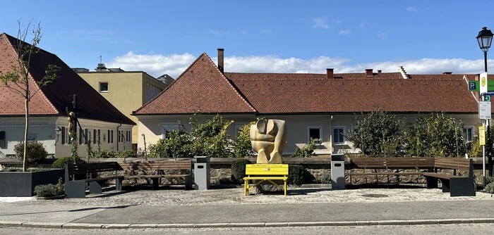 Völlig neu gestaltet wurde auch der Platz vor dem Wolfsberger Rathaus an der Lavant