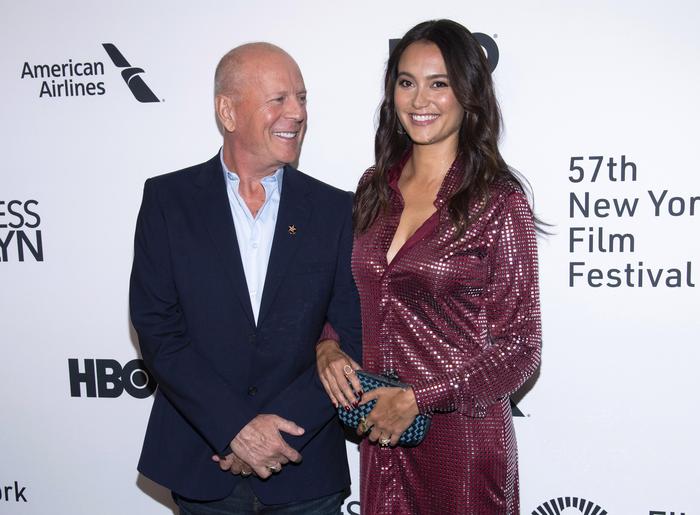 Bruce Willis mit seiner Ehefrau Emma Heming Willis 2019 in New York