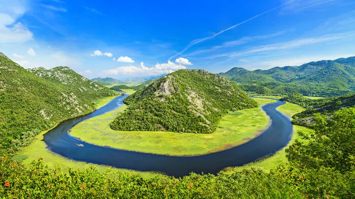 Die Flussschleife des Crnojevica kann man am besten vom Aussichtspunkt Pavlova Strana bewundern.