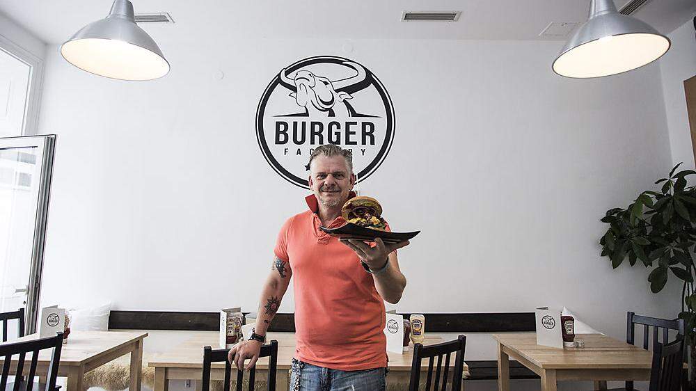 In der Burger Factory von Peter Gries kann man ab sofort Tische gegen eine Kaution von 10 Euro reservieren