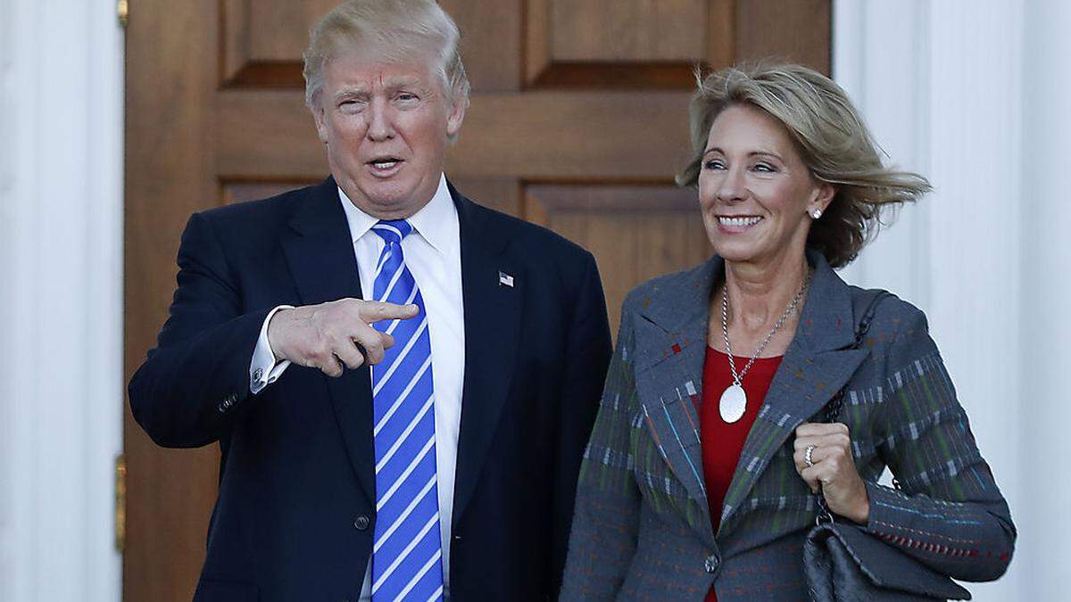 Donald Trump, Betsy DeVos