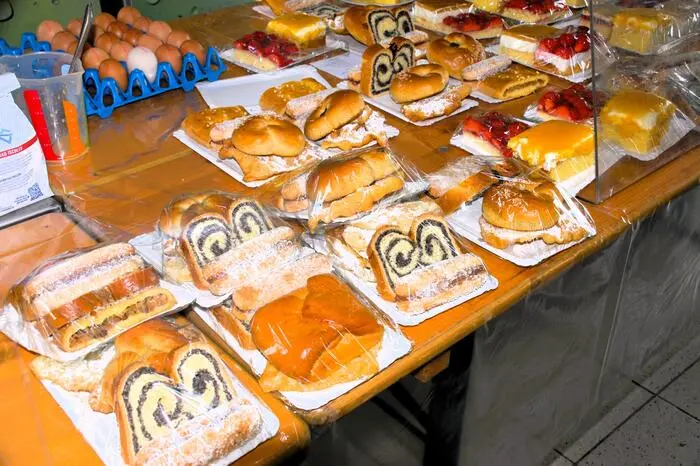 Süße Köstlichkeiten wie Cremeschnitten oder Kuchen. All das konnte man beim heurigen Bäuerinnenfrühstück in den Räumen des Dorfhofs in Markt Hartmannsdorf verkosten. 