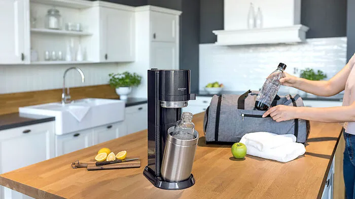Mit der SodaStream DUO einfach Wasser für zuhause und unterwegs aufsprudeln