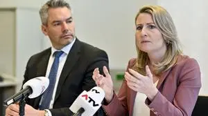 Bundeskanzler Nehammer und Integrationsministerin Raab fordern eine Wartefrist für Sozialleistungen