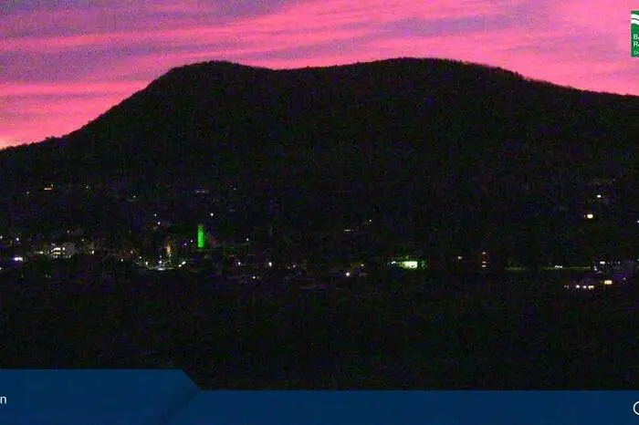 ... bis zum Königsberg in Tieschen war der heutige Morgen (17.12.2019) in fantastische Pink-, Orange- und Rottöne getaucht.