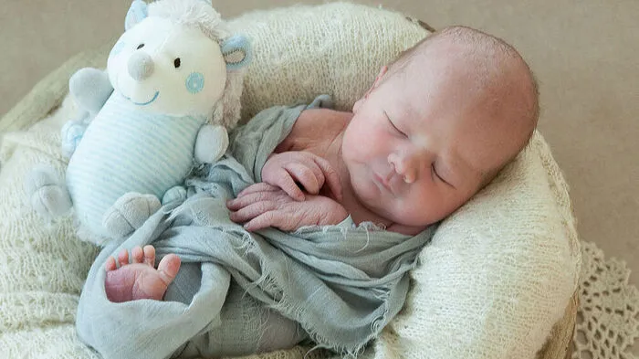 St. Georgen am Längsee hat einen neuen Einwohner. Am Abend des 9. November, exakt um 21.11 Uhr, kam Stefan Erich im Krankenhaus der Barmherzigen Brüder in St. Veit zur Welt. Bei seiner Ankunft war der kleine Mann 3240 Gramm schwer und 51 Zentimeter groß. Seine Eltern Marlies und Markus Obweger sowie Schwesterchen Sophia (2) freuen sich auf das erste gemeinsame Weihnachtsfest zu viert.