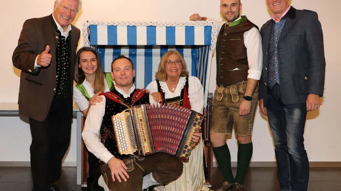 Am Foto von Links: Richi Di Bernardo, Eva Maria Winkler, Martin Zwetti, Hedi Preissegger, Patrick Lebitsch und Seppi Rukavina.  