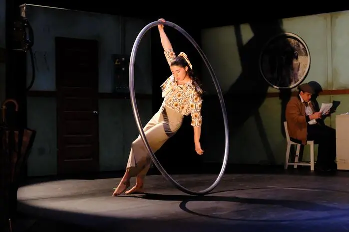 Poetisch, akrobatisch und einfach wunderschön anzuschauen: die Show der Weltklassegruppe „Flip Fabrique“ aus Kanada