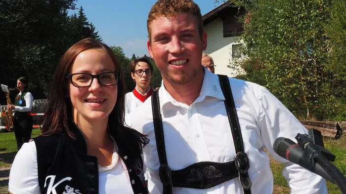 Die Landjugend Techelsberg feierte am Wochenende ihr 60-jähriges Bestehen. Samstagnacht ging es beim Sportplatz in der Veranstaltungshalle bis zum frühen Morgen rund. Am Sonntag zur Mittagszeit fuhren die Traktoren zum Erntedankumzug in St. Martin auf.