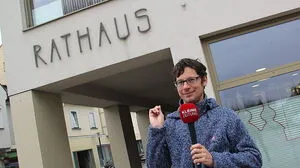 Christian Schwab vor dem Rathaus in St. Andrä