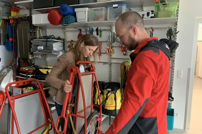 Klicken Sie sich durch die Eindrücke von Claudia Plakolms Besuch bei der Bergrettung Liezen ...