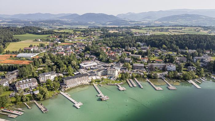 Geschätzt 12 Tonnen Fische schwimmen im Klopeiner See