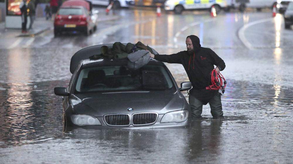 Schwere Überschwemmungen in Teilen Englands 