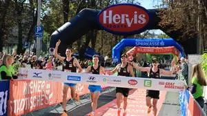 GRAZ,AUSTRIA,12.OCT.25 - RUNNING - Graz Marathon. Image shows the rejoicing of Andreas Vojta, Markus Reisselhuber, Markus Hartinger and Peter Herzog (AUT).
Photo: GEPA pictures/ Wolfgang Grebien