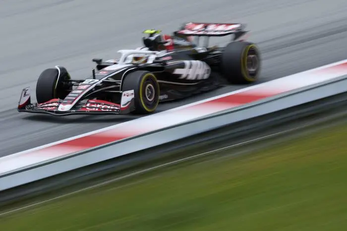 F1 Grand Prix of Austria - Practice Nico Hulkenberg of Germany driving the 27 MoneyGram Haas F1 Team VF-24 Ferrari on track during practice ahead the F1 Grand Prix of Austria at Red Bull Ring on June 28, 2024, in Spielberg, Austria. Spielberg Red Bull Ring Spielberg Austria RL_GPF1AT24_00247 Copyright: xRicardoxLarreinax