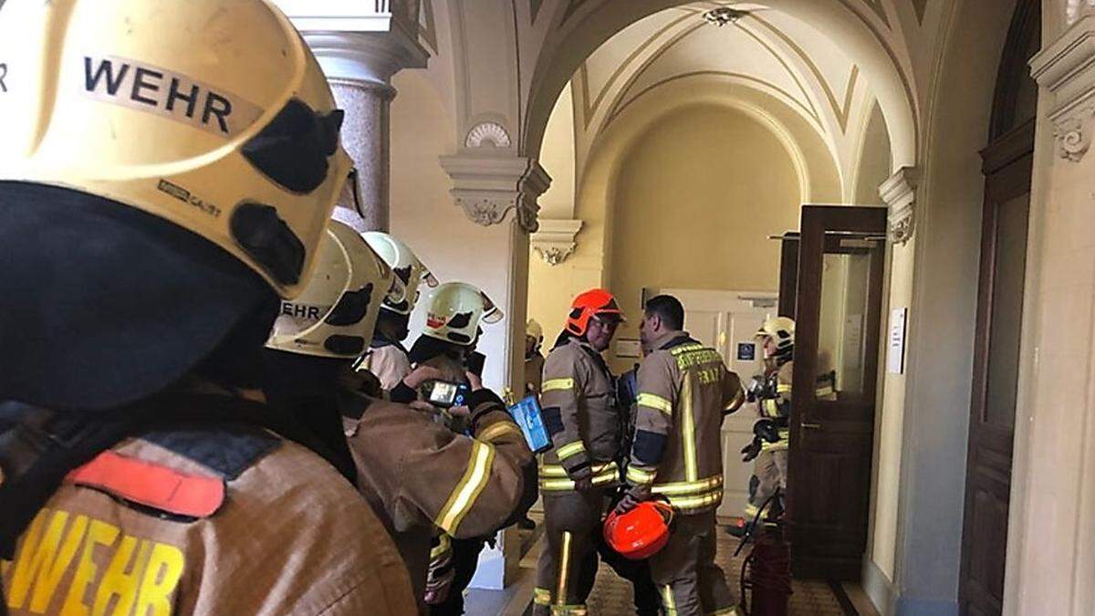 Gleich an vier Orten verübte der Tatverdächtige im Juni 2019 Brandanschläge, darunter auch im Grazer Rathaus