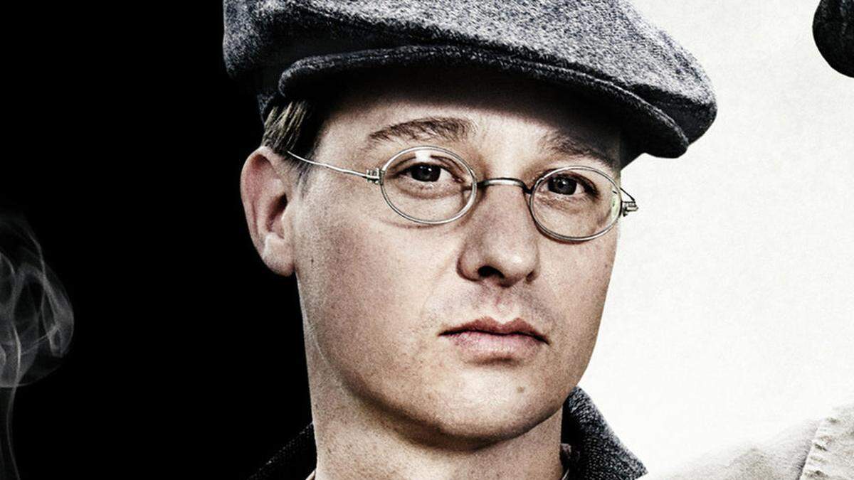 &quot;Ständig zu reflektieren, das zehrt ganz schön&quot;: Tom Schilling als junger Bert Brecht