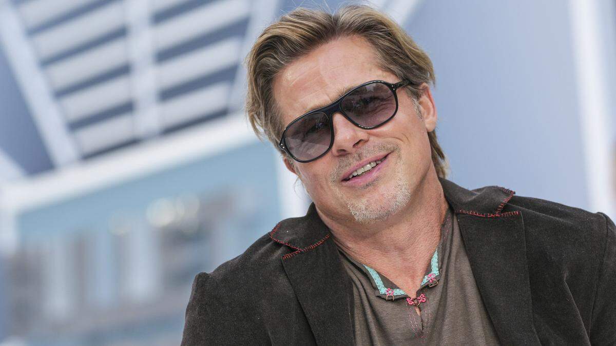 Brad Pitt (59) landete am Montag an Bord eines Privatjets in Bozen