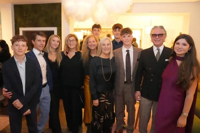 Der Jubilar im Kreise seiner Familie