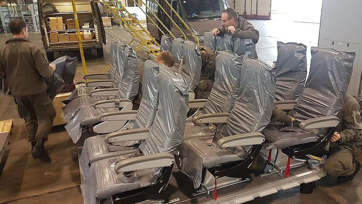 Das Bundesheer schickt eine Hercules nach Frankreich - die am Samstag noch extra präpariert wurde