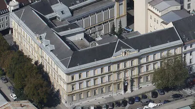 Die Benediktinerschule könnte umgesiedelt werden