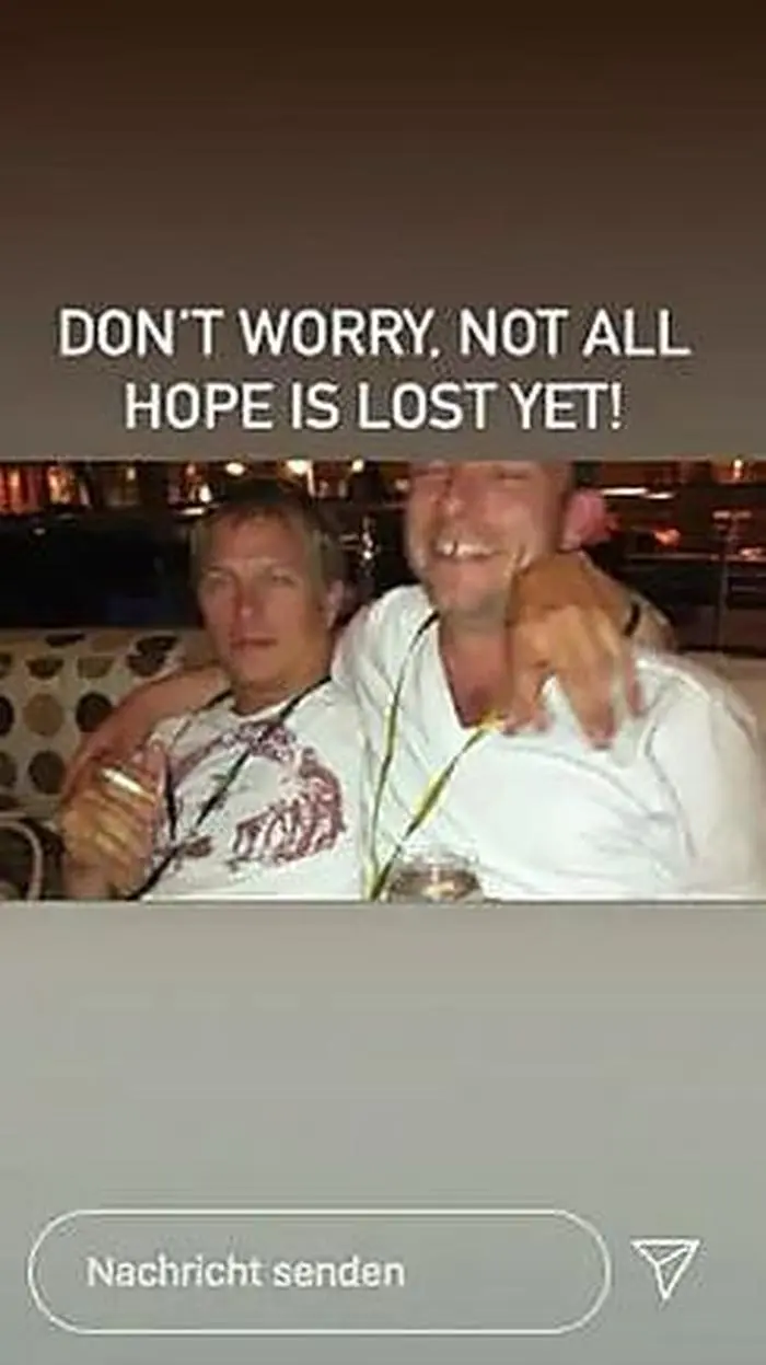 Rälkkönen (links) leicht illuminiert 