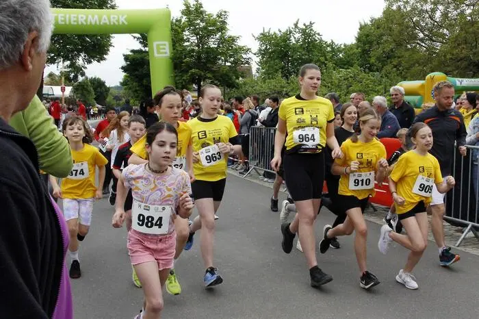 Zusätzlich angeboten wurde ein Knirpselauf, Kinderlauf, Jugendlauf, Volkslauf sowie Nordic & Smovey Walking. Halbmarathon-Sieger wurde Christian Weissenbacher vom RC-Birkfeld in der Tagesbestzeit 1 Stunde 13 Minuten 48 Sekunden vor Andreas Potocar (runninGraz) und Daniel Kern (Running Team Lannach). 