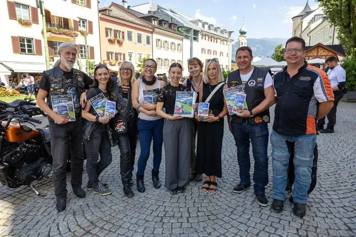 Die Tour steht unter dem Motto “Laut für die Leisen – Stark für die Schwachen”. Das Ziel ist, möglichst viele Spenden für Kinder mit Muskelerkrankungen zu sammeln. 