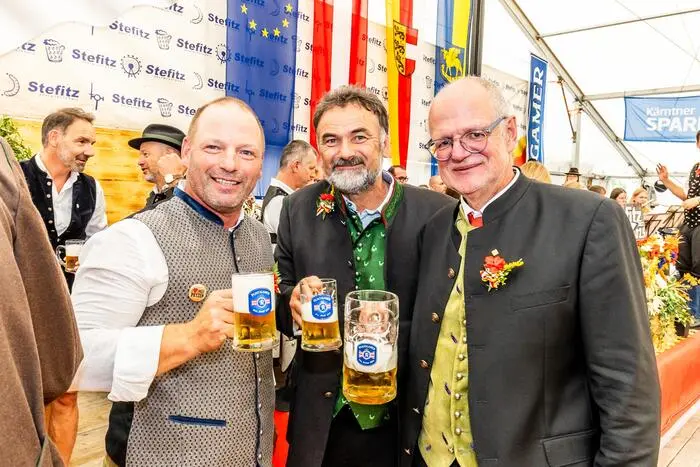 Daniel Wrießnig (links), im Vorjahr noch als Vizebürgermeister mit Ottowitz (rechts)