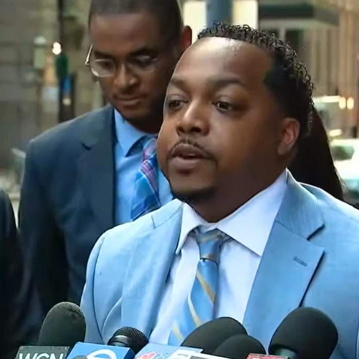 Marcel Brown declarando para la prensa, tras ser liberado luego de 10 años | Foto: CNN   