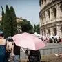 Hot Weather In Italy Tourists are visiting the Colosseum area, where temperatures are reaching 36 degrees Celsius in Rome, Italy, on June 29, 2024. Rome Italy PUBLICATIONxNOTxINxFRA Copyright: xAndreaxRonchinix originalFilename: ronchini-italyhea240629_np0Lk.jpg