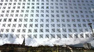 Unzählige Striche markieren Femizide