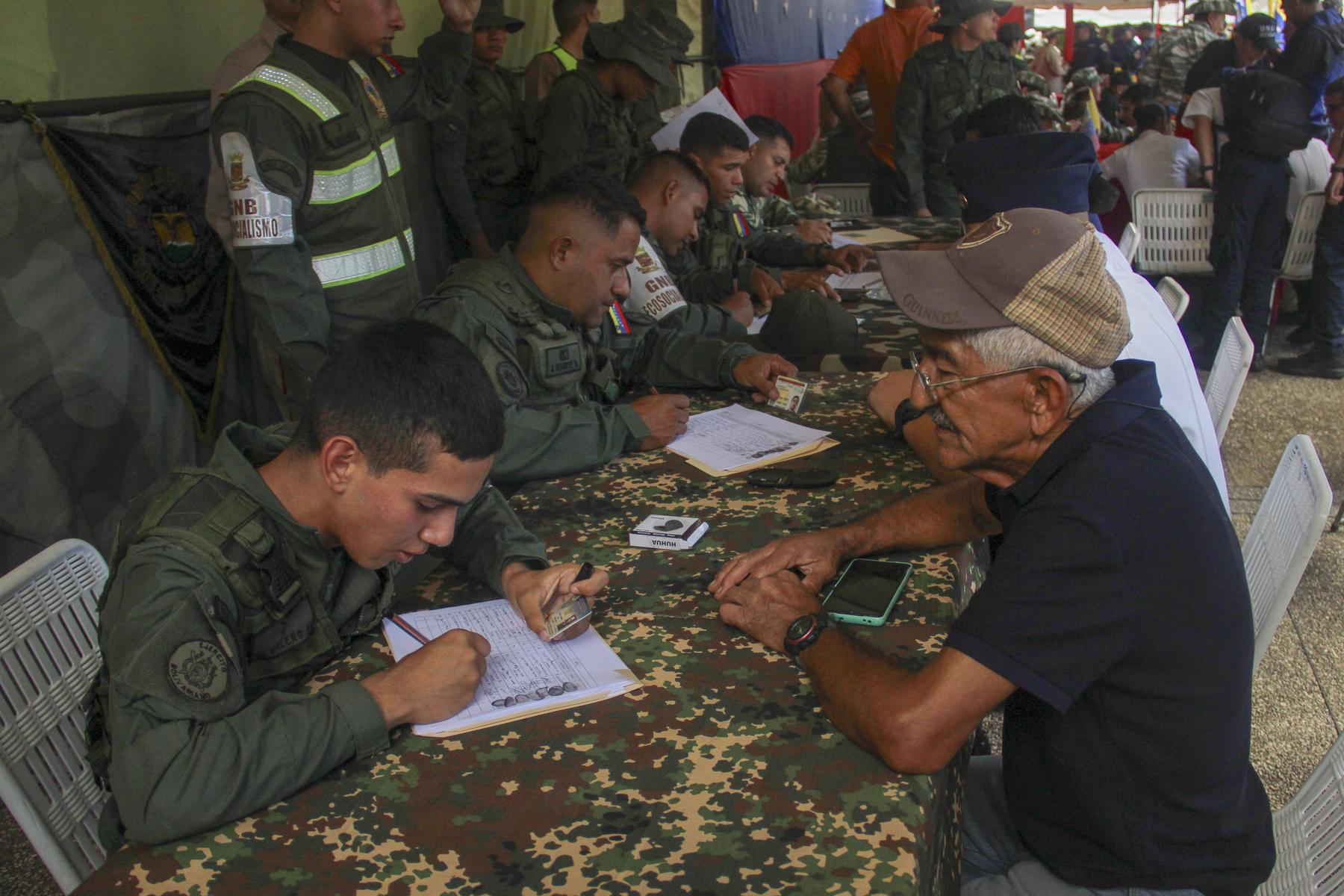 Nur Säbelrasseln? :  US-Angriff auf Drogenboot verschärft Spannungen zwischen USA und Venezuela