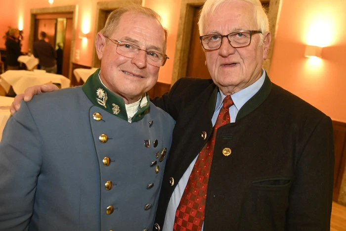 Kapellmeister Christoph Vierbauch und Oberst Alois Sulzgruber, die Gründungsmitglieder und Initiatoren der Kärntner Gebirgsschützenkapelle.
