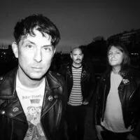 Dee Cracks: Die Punk-Band mit Kärntner Wurzeln gibt mit ihrem neuen Album „True Nothing“ ein kräftiges Lebenszeichen von sich