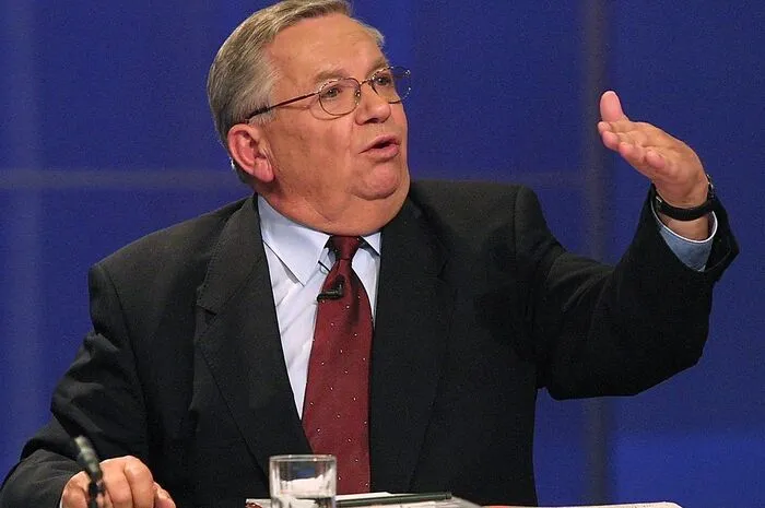 ... Von 1998 bis 2001 war Gerhard Weis Generalintendant des ORF, in der Amtszeit des ehemaligen Innenpolitik-Journalisten entstanden die "Barbara Karlich Show" oder der "Report International" ...