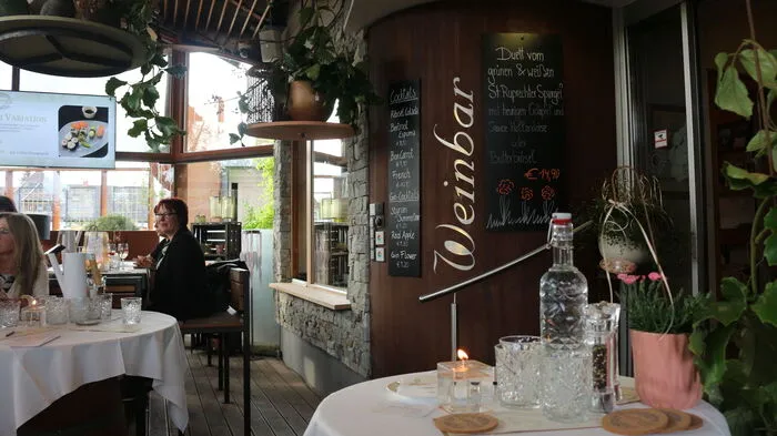 Die ehemalige Weinbar wurde nun umgestaltet zur Gärtnerei mit RestoBar ...
