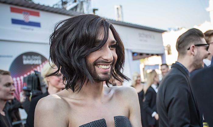 Conchita Wurst mit neuer Frisur