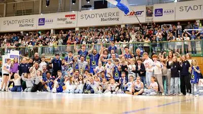 Hartbergs Volleyball-Team jubelte mit seinen Fans