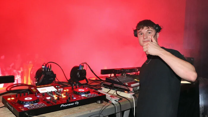 Bei Fabian Maier alias DJ Smurfy konnte man wieder so richtig abfeiern!